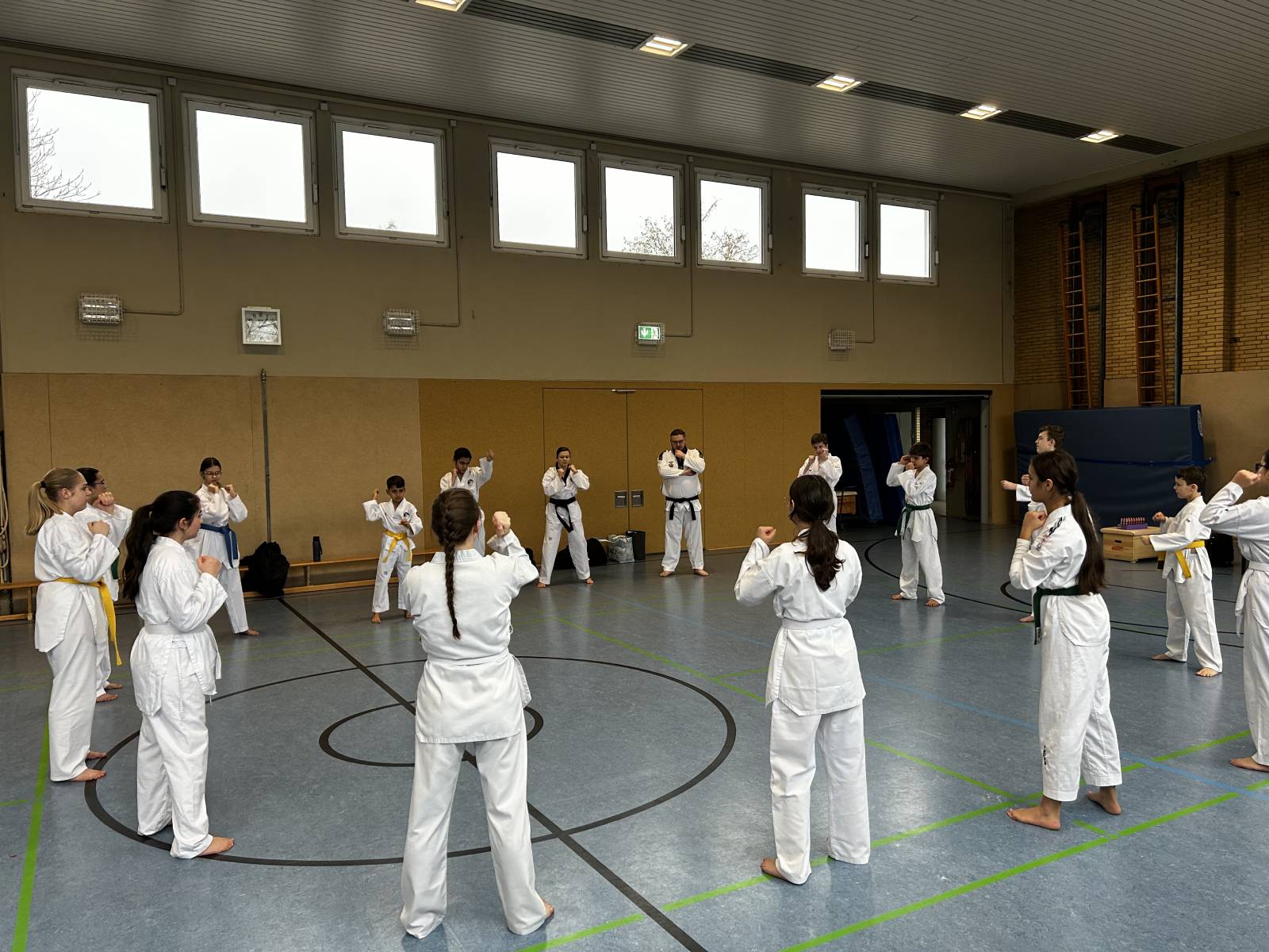 Das gemeinsame Aufwärmen.